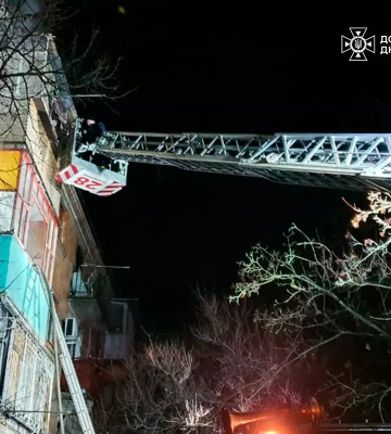 На пожежі у Нікополі загинула людина, а двох вдалося врятувати