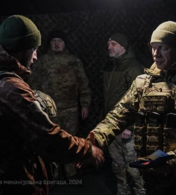 Водія-електрика батальйону безпілотних систем з Одеси Головнокомандувач ЗСУ відзначив «Хрестом хоробрих»