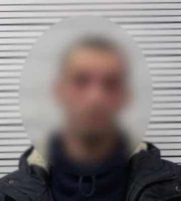 Затримано чоловіка, який виготовляв та збував психотропи в Голосіївському районі Києва
