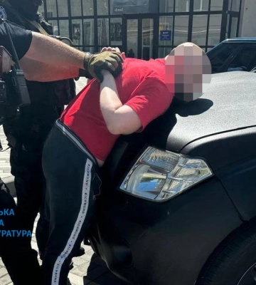 У Києві судитимуть двох спритників, які продавали автомобілі з гуманітарної допомоги