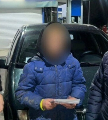Шукав батька та заблукав: на Дніпропетровщині біля посадки знайшли 11-річного хлопчика