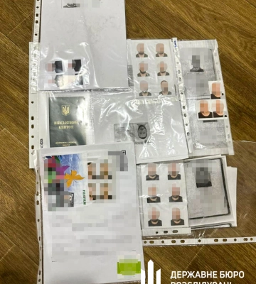 У Дніпрі дезертир організував незаконний виїзд чоловіків за кордон