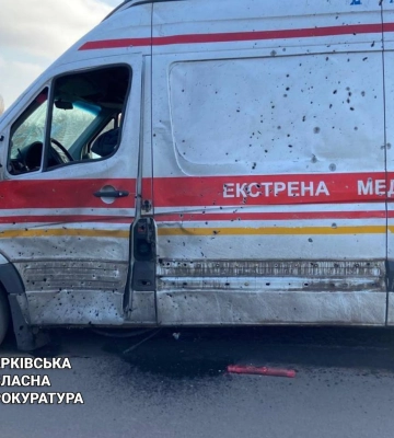Оккупанты атаковали «скорую» FPV-дронами в Купянске, ранен водитель