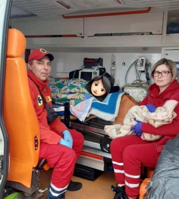 На Одещині медики швидкої допомоги двічі поспіль приймали пологи в екстрених умовах