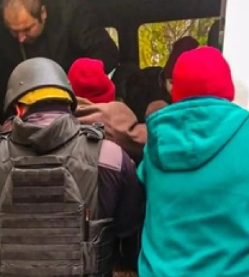 З Дворічної волонтери та влада вже не можуть вивезти цивільних