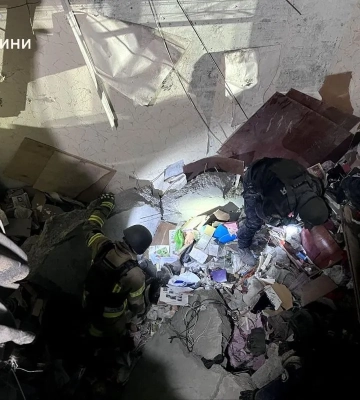 У Сумах під завалами знайшли тіла двох людей після нічного обстрілу