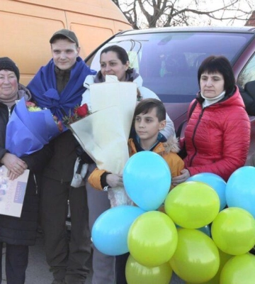 В Ізмаїлі зустріли прикордонника – захисника острова Зміїний, який повернувся з ворожого полону