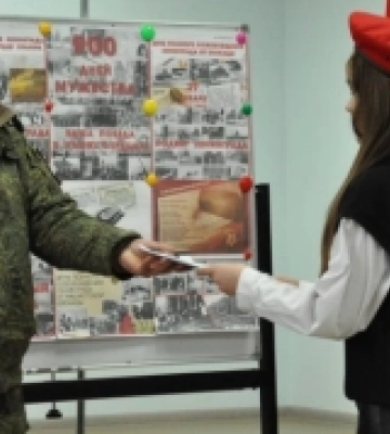 В окупованій частині Херсонщини росіяни масово «посвячують» дітей в юнармію