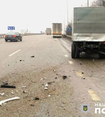 На Полтавщині легковик зіткнувся з вантажівкою: постраждав 22-річний пасажир
