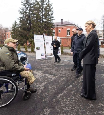 Олена Зеленська відвідала заклади освіти Дніпропетровщини – цікавилася харчуванням школярів