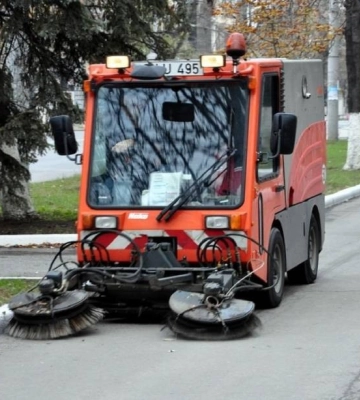 Цьогоріч на вакуумне та вологе прибирання доріг Інгульського району Миколаєва планують витратити понад ₴8 мільйонів