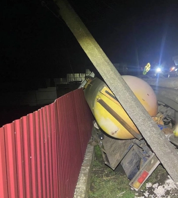 У Рівному водій з ознаками наркотичного сп&#039;яніння в&#039;їхав у паркан