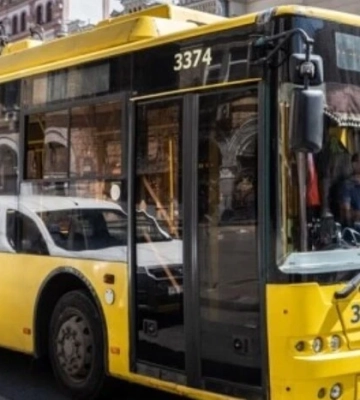 Автобуси, що курсують до Центрального вокзалу, 31 січня змінять маршрут