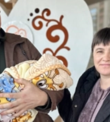 У Волинському обласному перинатальному центрі виписали жінку, яка народила 14 дитину