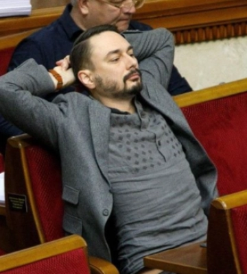 Нардеп Дмитро Гурін "скасував" бідність українців: "Продай машинку та інвестуй гроші, л*х бл*н" Нардеп Дмитро Гурін "скасував" бідність українців: "Продай машинку та інвестуй гроші, л*х бл*н"