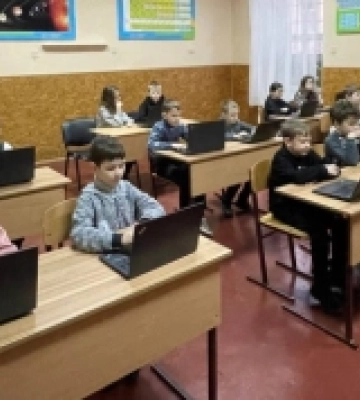 Естонія передала закладам освіти Одещини 300 ноутбуків