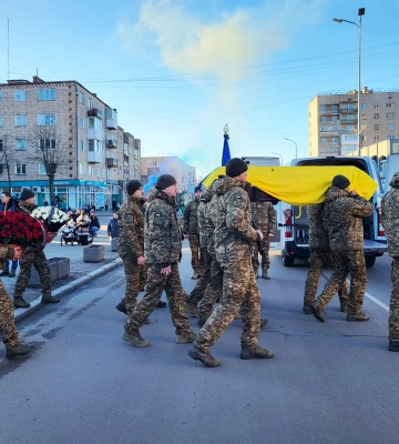 У Луцьку попрощаються із загиблим воїном Андрієм Пундором