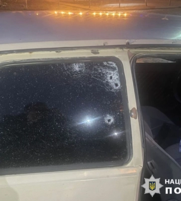 На Одещині обстріляли автомобіль, є поранений