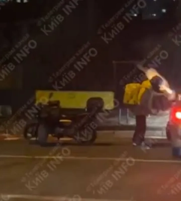 В столице водитель выстрелил в голову курьеру: полиция проводит проверку