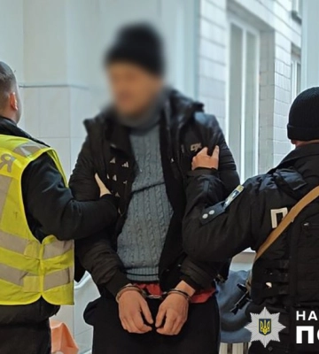 У Києві затримано чоловіка, який з ножем пограбував аптеку, - поліція