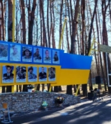 У волинській громаді на фасаді ліцею відкрили меморіальні дошки двом Героям