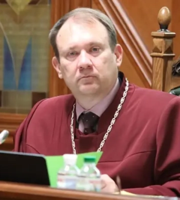 Мережа вітає суддю Верховного суду з днем народження. Чим оригінальним прославився Первомайський Мережа вітає суддю Верховного суду з днем народження. Чим оригінальним прославився Первомайський