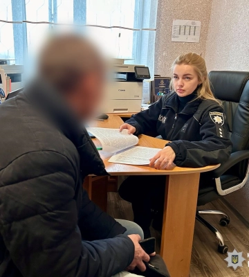 Беседы с копами не помогли: подозрение получил домашний тиран на Харьковщине