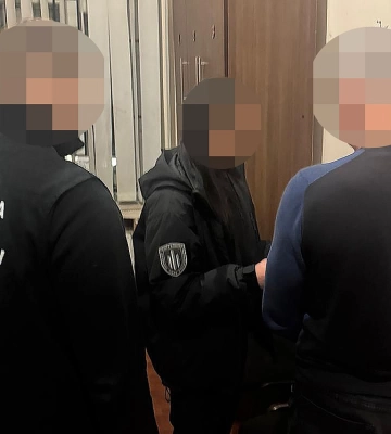 На Харківщині прикордонника та поліцейського підозрюють у переправленні ухилянтів. ФОТО
