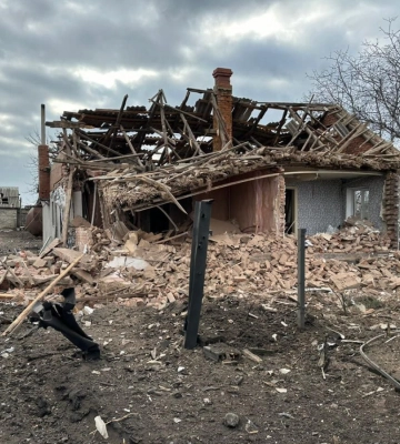 Повреждены дома, предприятие и ЛЭП: последствия ударов россиян по Донетчине за сутки