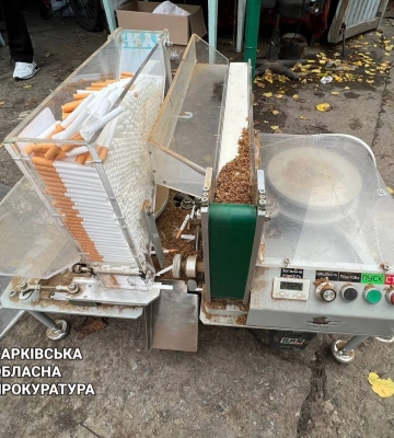Контрафактний алкоголь і тютюн: організаторам цеху загрожує по 5 років