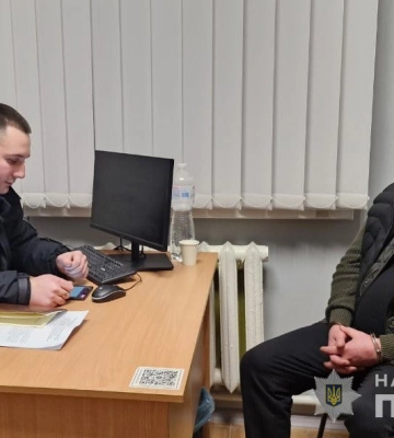 Поліція Охтирщини затримала чоловіка, який незаконно розповсюджував наркотики