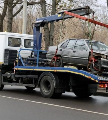У Львові почали евакуйовувати покинуті автівки: деталі