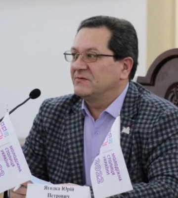 Достроково звільнили мера Острога, який п’яним співав російських пісень і напав на журналістку