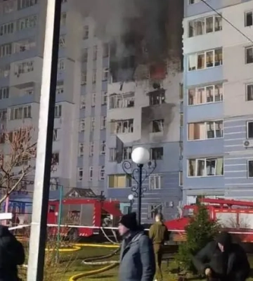 Через атаку дронів на Київщині спалахнула багатоповерхівка