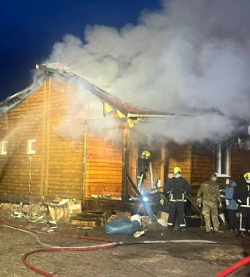 На Київщині у двох районах падіння уламків російських дронів є пошкодження