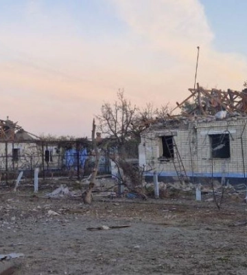Росіяни зранку вдарили з дрона по Антонівці, поранений чоловік