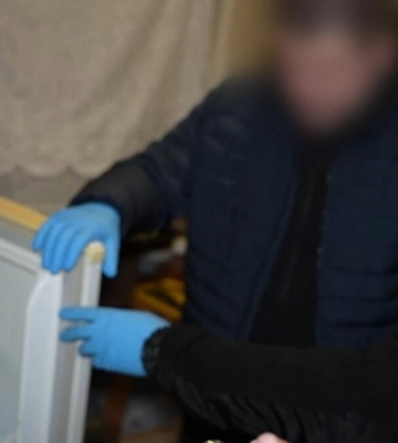 У морозилці знайшли тіло 1-річного хлопчика: В Одесі 18-річна мати і 44-річний батько – під підозрою про вбивство (ФОТО)