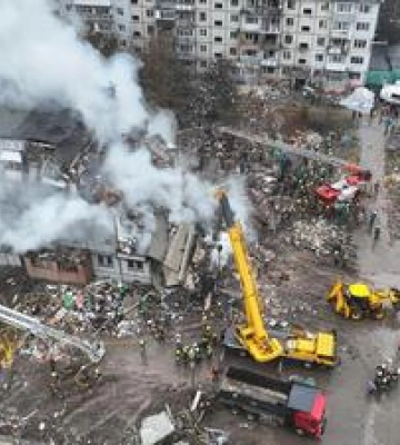 Американські благодійники відновлять вікна і двері у пошкоджених будинках полтавців