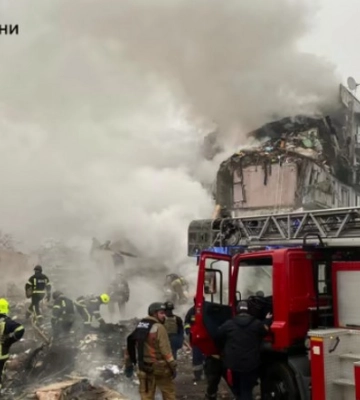 Удар рашистів по житловому будинку в Полтаві: загинули 7 людей, 17 постраждало