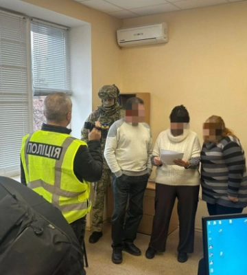 На Одещині жінка за $3 тисячі продавала запрошення на роботу за кордон