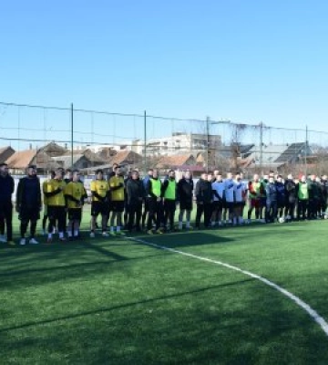 На Берегівському стадіоні «Дружба» відбувся благодійний футбольний турнір на підтримку Збройних Сил України