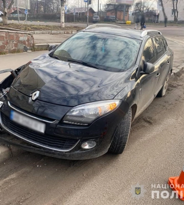 У Житомирі внаслідок ДТП потрапила до лікарні молода пасажирка легковика