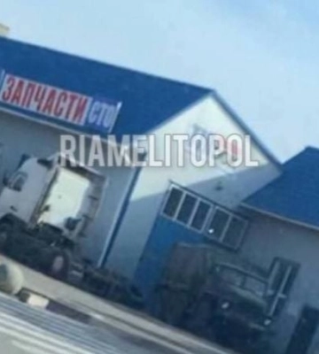 В Мелитополе предатель, который ремонтирует машины военным РФ, получил от оккупантов недвижимость 