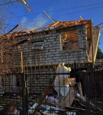 Внаслідок російського обстрілу Херсону одна людина занинула, пошкоджено приватні будинки