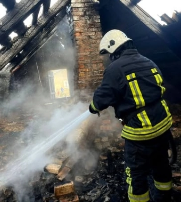 В селі на Волині понад годину гасили вогонь у будинку 