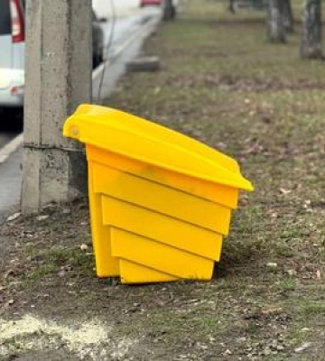 Скільки у Полтаві витратили на закупівлю контейнерів для піску