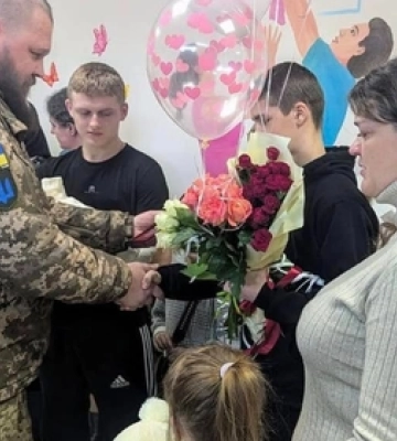 Дружині Героя з Волині на виписці з пологового вручили посмертну нагороду чоловіка