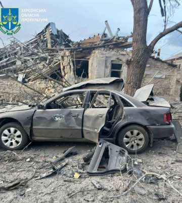 У Херсоні триває рятувальна операція, під завалами є жива людина
