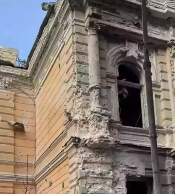 У Києві створили комісію з відновлення пошкодженого Будинку письменників