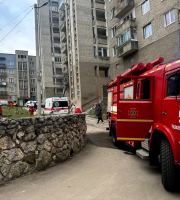 У Нововолинську на балконі багатоповерхівки виникла пожежа